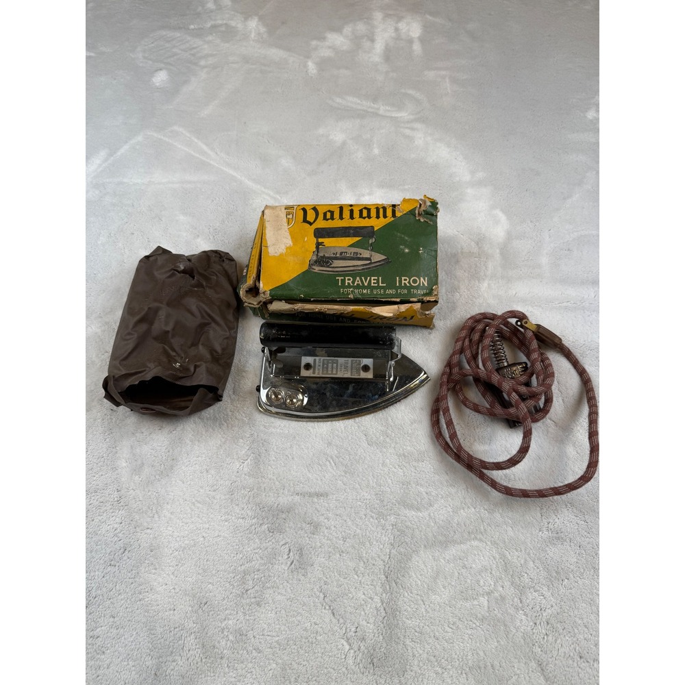 Valiant Travel Iron Vintage‎ 110V 250W Made in Japan with Original Box Cord